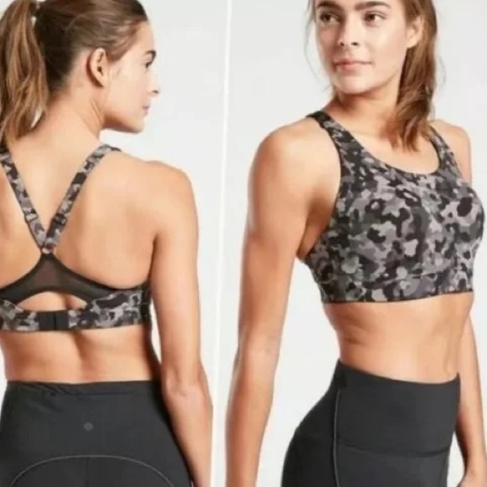 Athleta Advance sports bra in Camo. Sz. 36D. Great condition